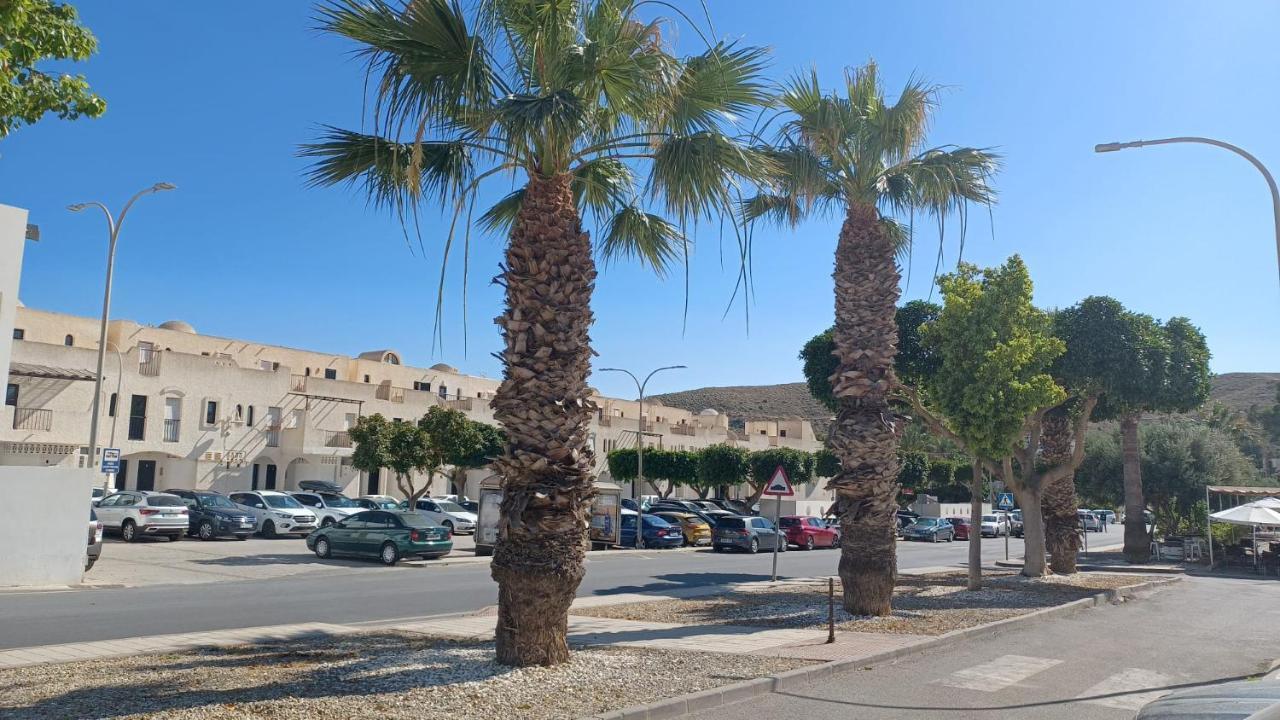Casa Del Pez Vivienda A Pie De Calle En Agua Amarga A 250 Metros De La Playa Exteriör bild